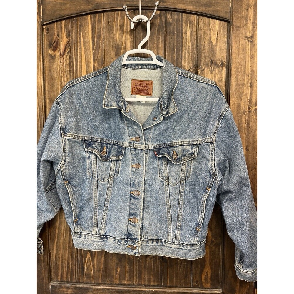 Vintage Y2K Levi’s 77598 0291 Medium Wash Denim V Back Trucker Jean Jacket Sz M